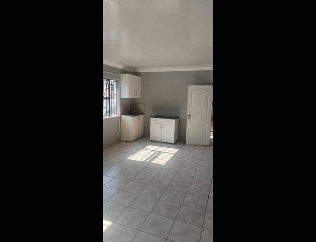 1 BEDROOM PROPERTY TO RENT IN BIRCH ACRES